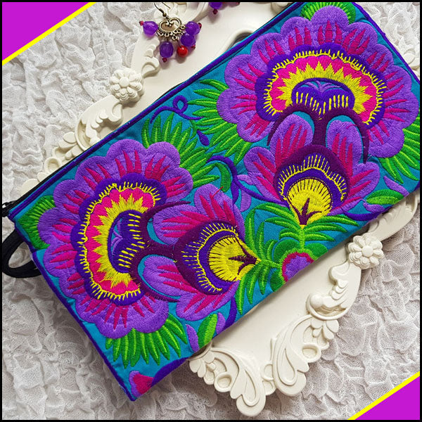 Ratanakim III Wristlet